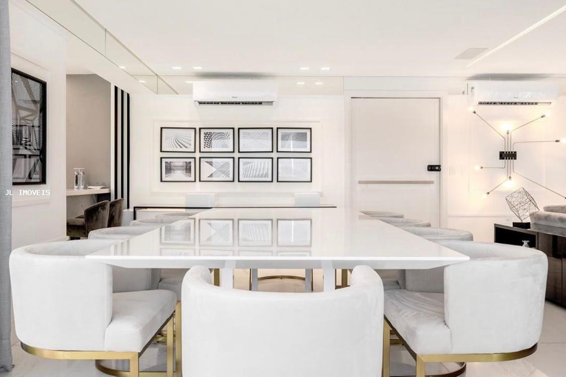 Apartamento, 4 quartos, 228 m² - Foto 2