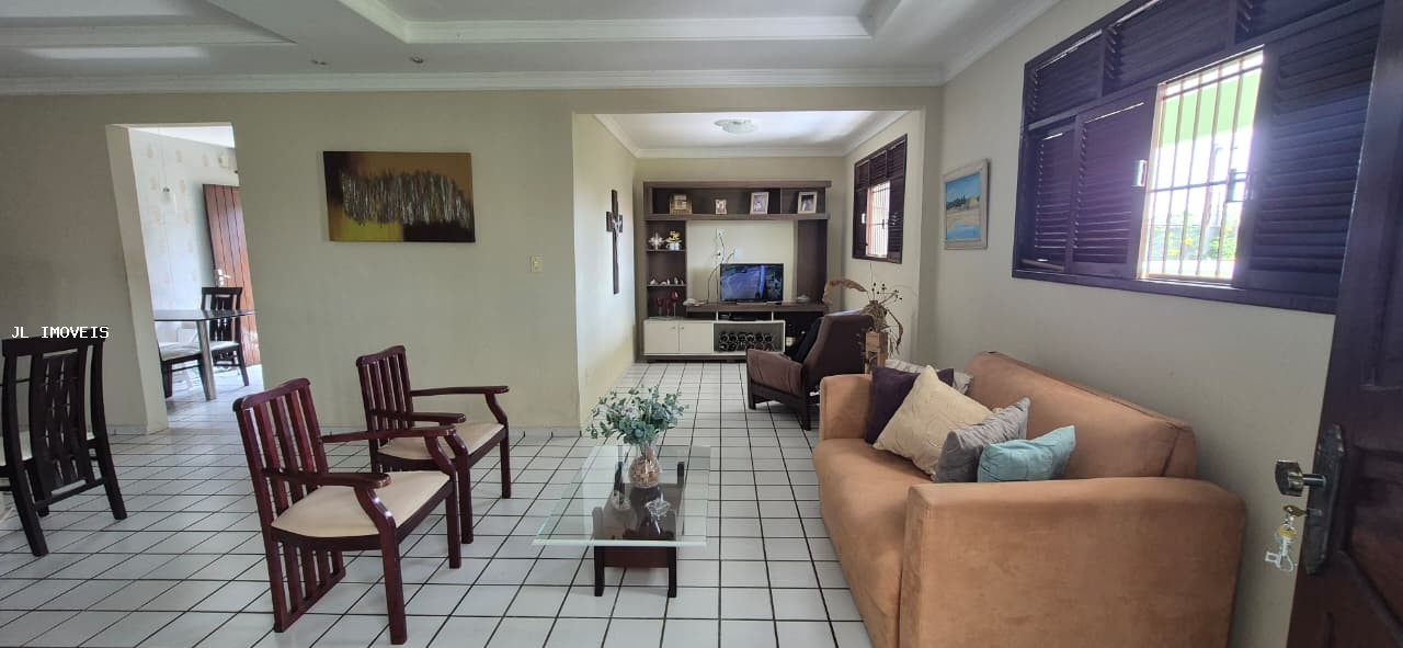 Casa, 3 quartos, 236 m² - Foto 4