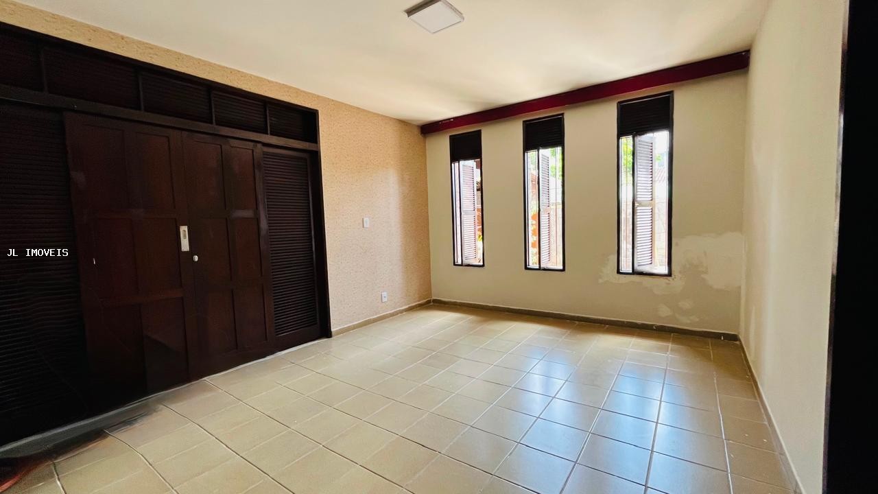 Casa, 3 quartos, 282 m² - Foto 5